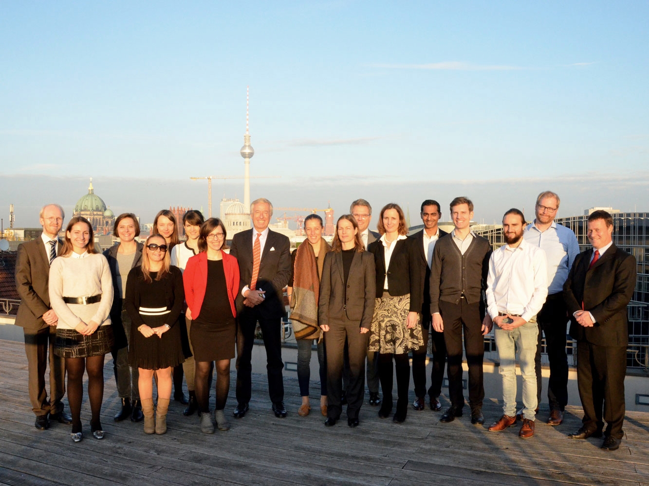 Scholarship holders of the Haniel scholarship over the rooftops of Berlin